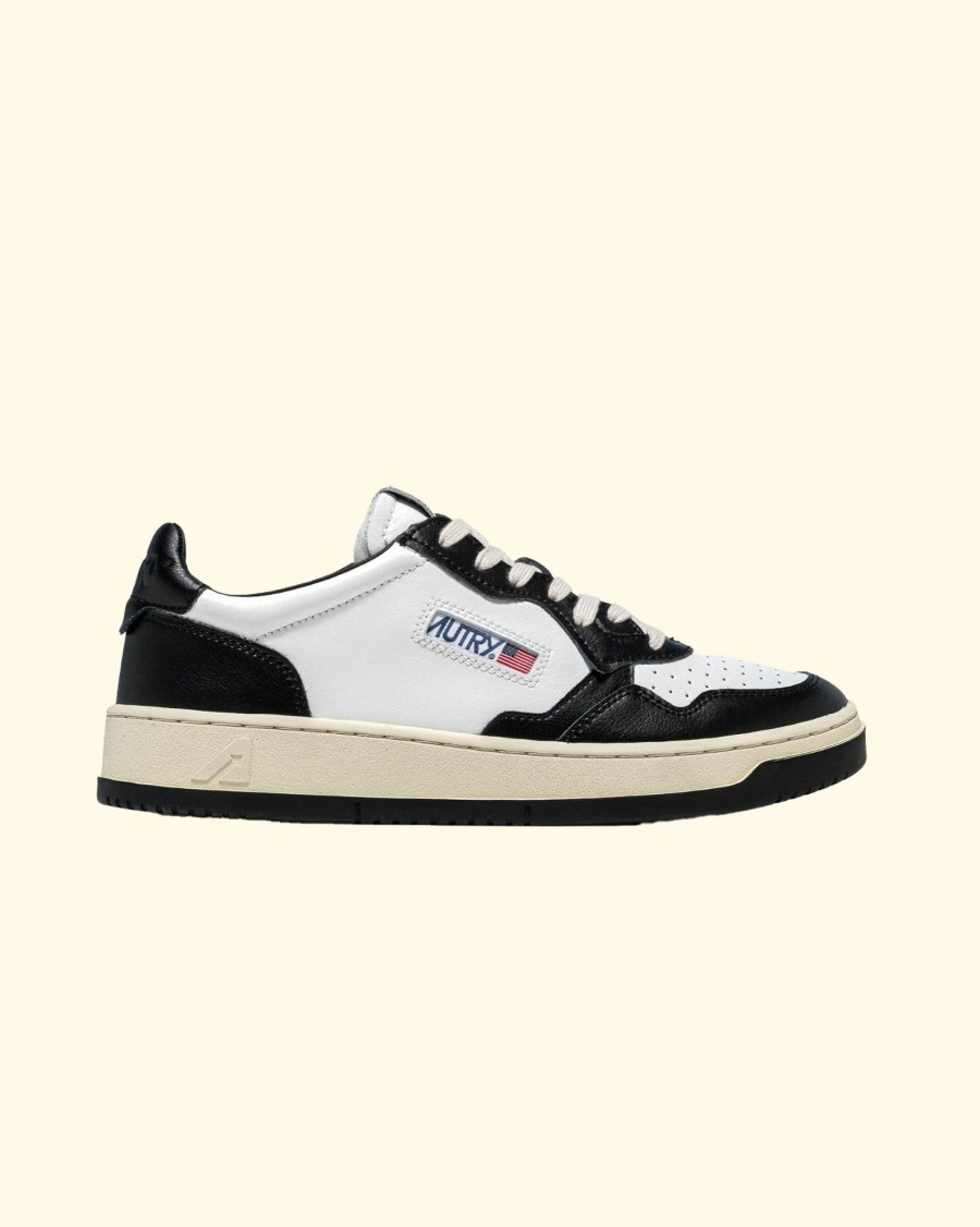 Women Autry Sneakers | Medalist Low Sneakers|White/Black